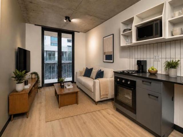1 Bedroom Apartment in Foreshore