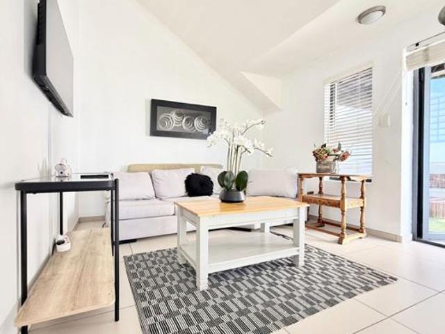 1 Bedroom Apartment in Fourways