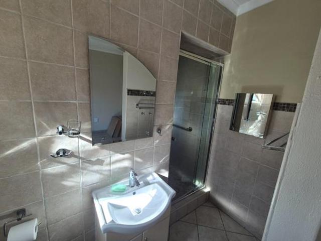 1 Bedroom Apartment in Freeway Park