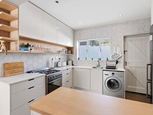 1 Bedroom Apartment in Gardens