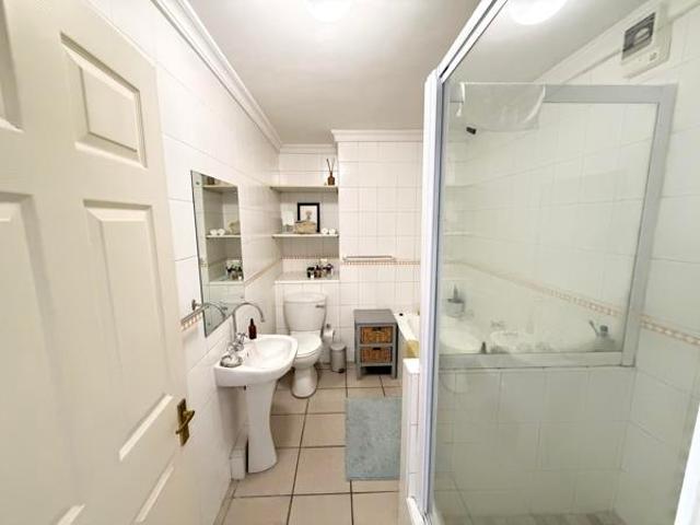 1 Bedroom Apartment in Gardens