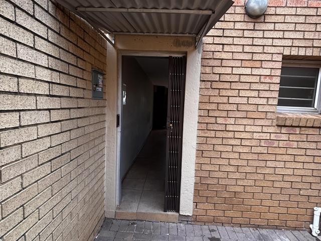 1 Bedroom Apartment in Gezina