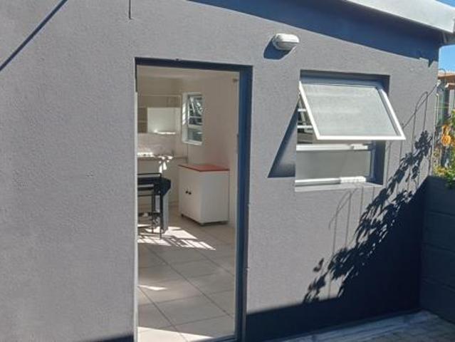 1 Bedroom Apartment in Goodwood Central