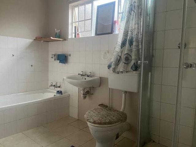 1 Bedroom Apartment in Gonubie