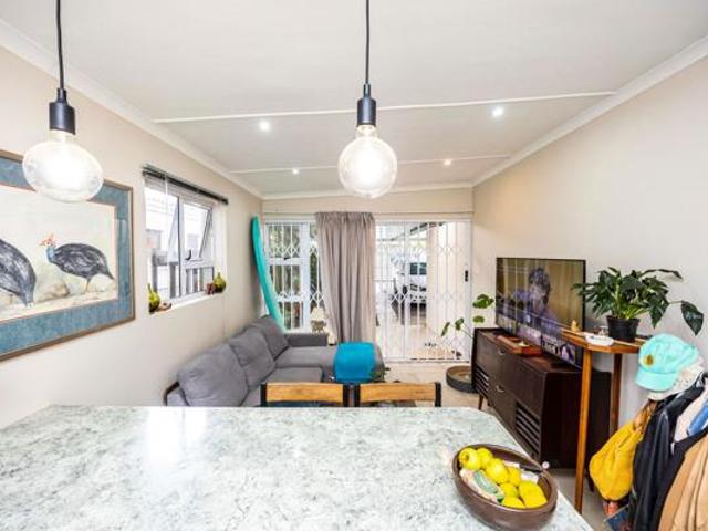 1 Bedroom Apartment in Gonubie