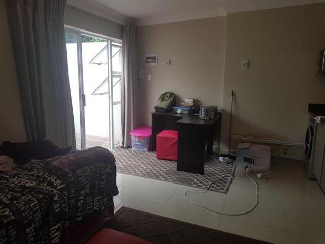 1 Bedroom Apartment in Grahamstown Makhanda Central