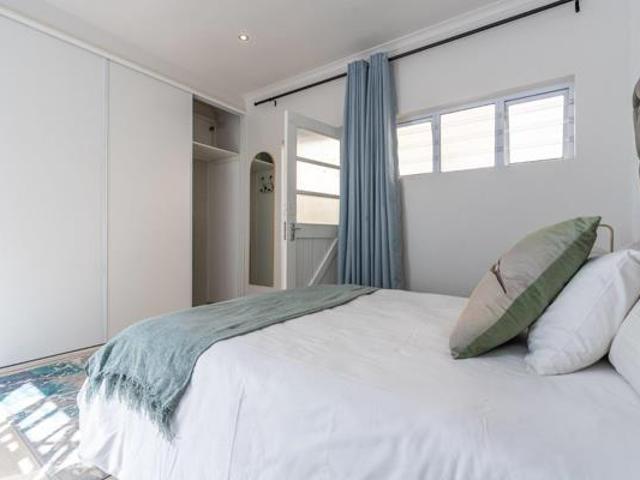 1 Bedroom Apartment in Green Point