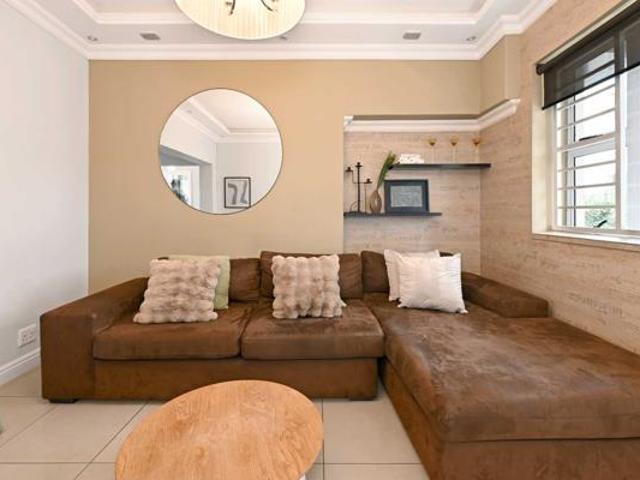 1 Bedroom Apartment in Green Point
