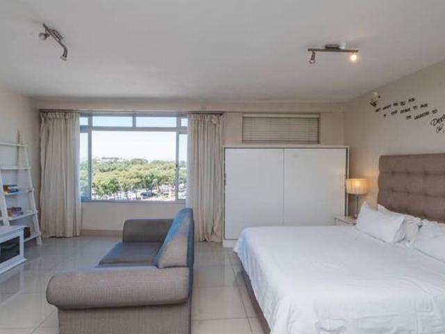 1 Bedroom Apartment in Green Point
