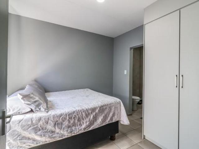 1 Bedroom Apartment in Grobler Park
