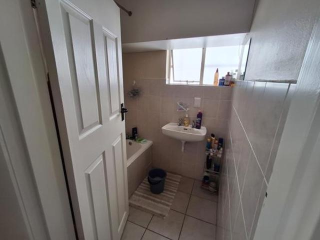 1 Bedroom Apartment in Humewood