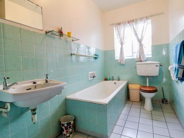 1 Bedroom Apartment in Humewood
