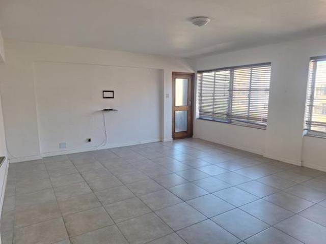 2 Bedroom Apartment in Humewood