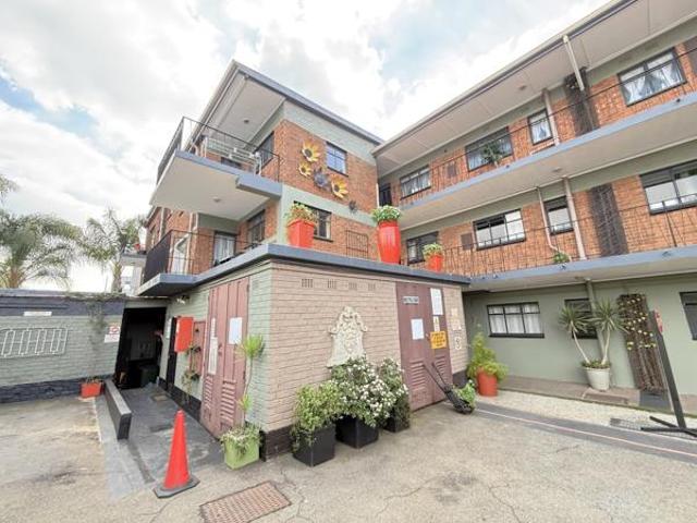 1 Bedroom Apartment in Hurlyvale
