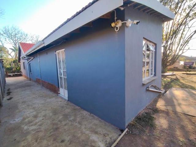 1 Bedroom Apartment in Hayfields