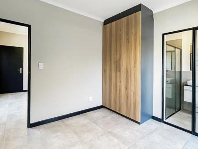 1 Bedroom Apartment in Helderfontein Estate