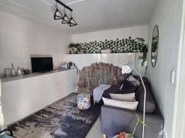 1 Bedroom Apartment in Helderkruin