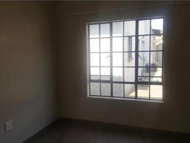 1 Bedroom Apartment in Highveld Park