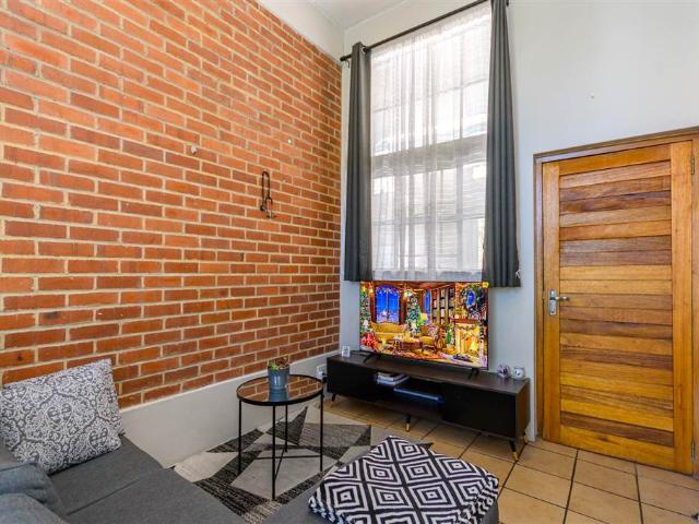 1 Bedroom Apartment in Houghton Estate