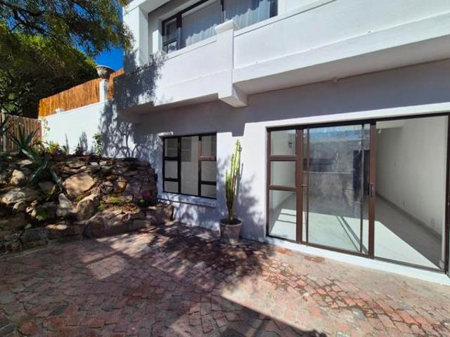 1 Bedroom Apartment in Hout Bay Central