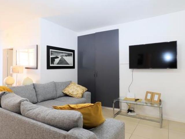 1 Bedroom Apartment in Illovo