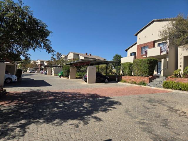 1 Bedroom Apartment in Jackal Creek Golf Estate
