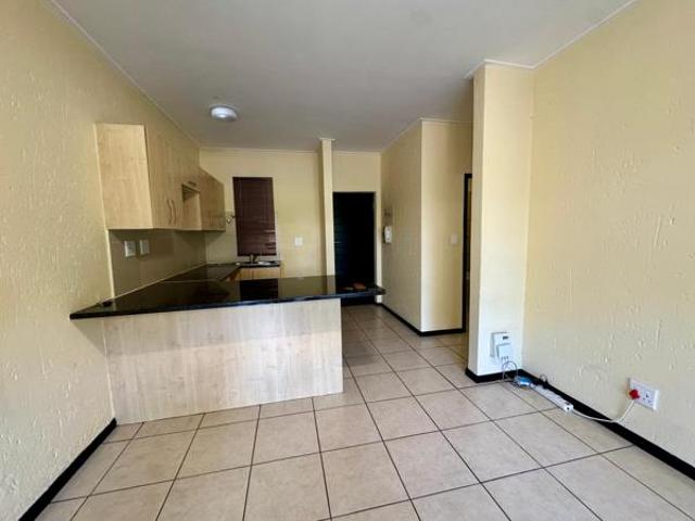 1 Bedroom Apartment in Jackal Creek Golf Estate