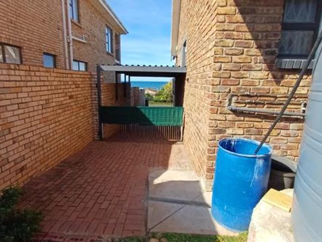 1 Bedroom Apartment in Jeffreys Bay Central