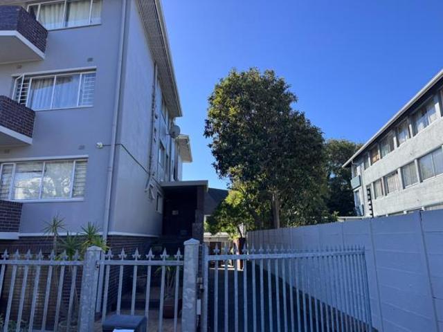 1 Bedroom Apartment in Kenilworth Upper