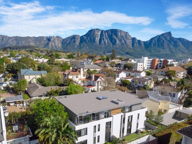 1 Bedroom Apartment in Kenilworth Upper