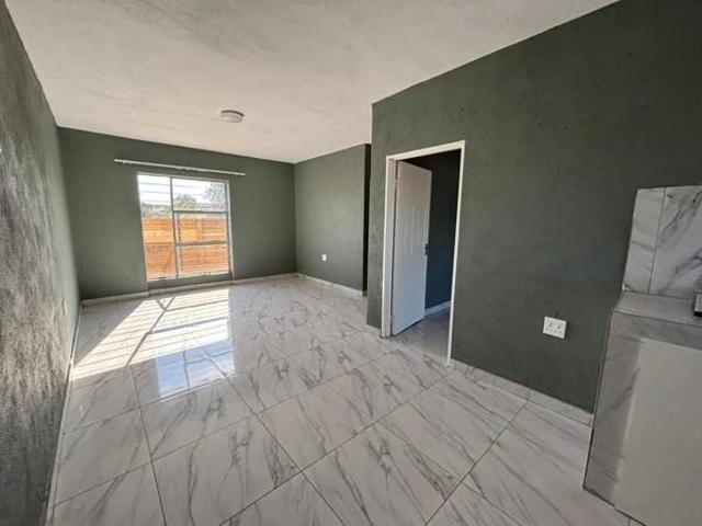 1 Bedroom Apartment in Lydenburg