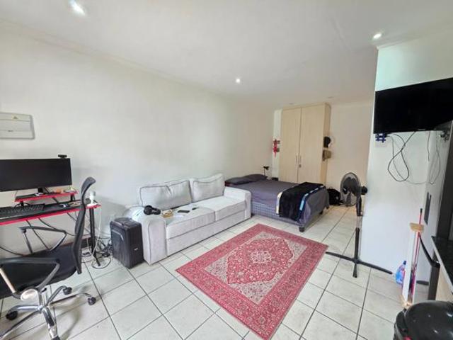 1 Bedroom Apartment in La Colline