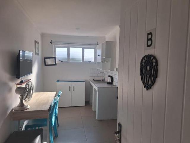 1 Bedroom Apartment in Lagoon Beach