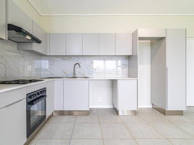 1 Bedroom Apartment in Linbro Park