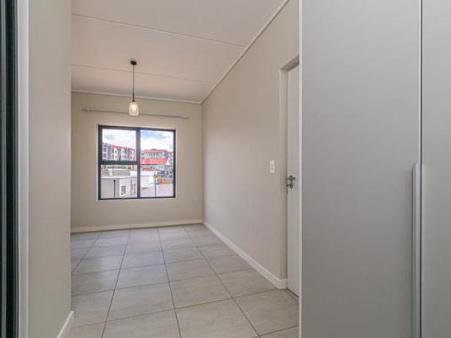 1 Bedroom Apartment in Linbro Park