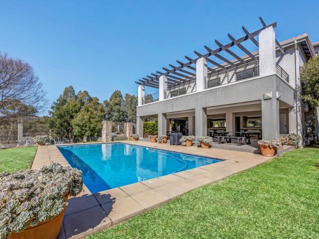 1 Bedroom Apartment in Lonehill
