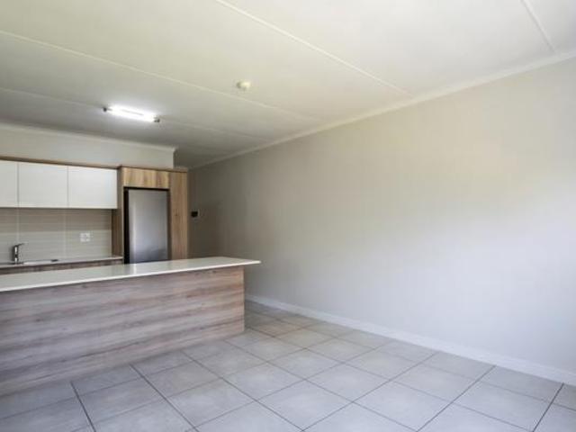 1 Bedroom Apartment in Paardevlei