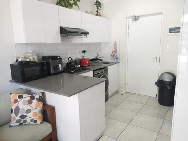 1 Bedroom Apartment in Paardevlei