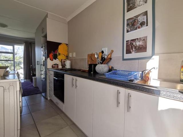 1 Bedroom Apartment in Paarl Central