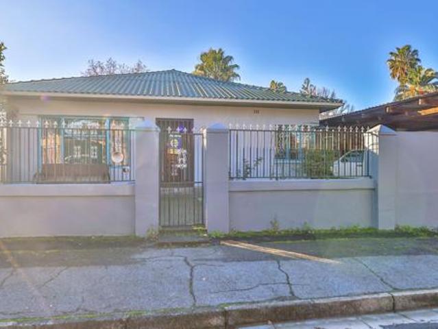 1 Bedroom Apartment in Paarl Central