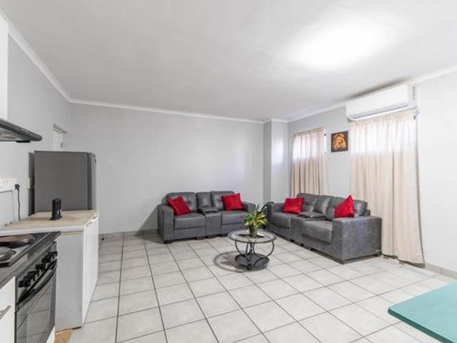 1 Bedroom Apartment in Paarl Central