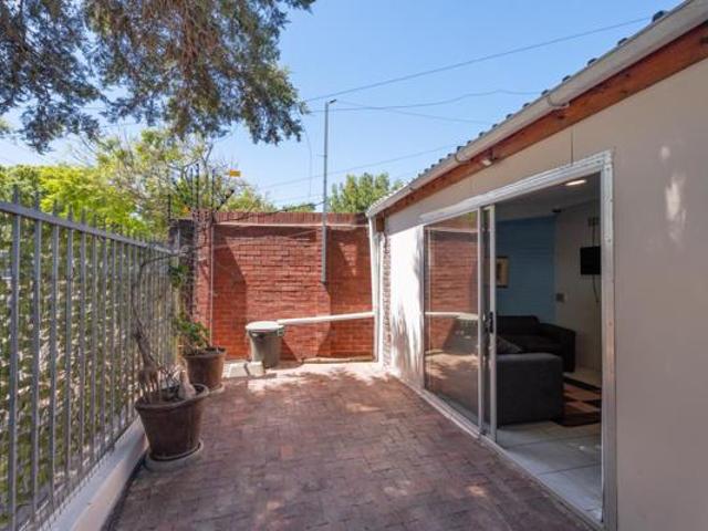 1 Bedroom Apartment in Parow North