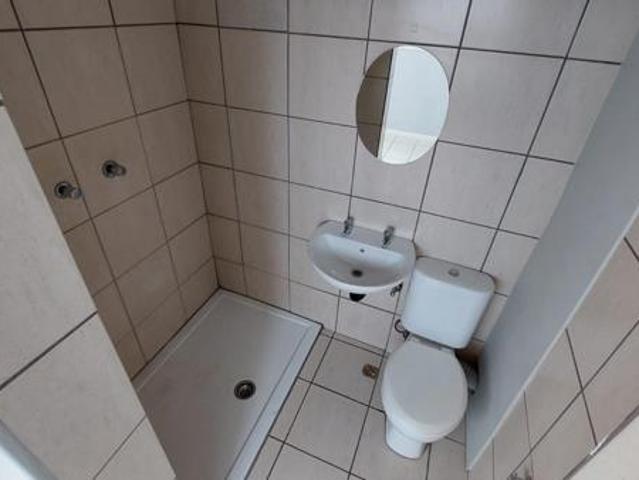 1 Bedroom Apartment in Parow Central