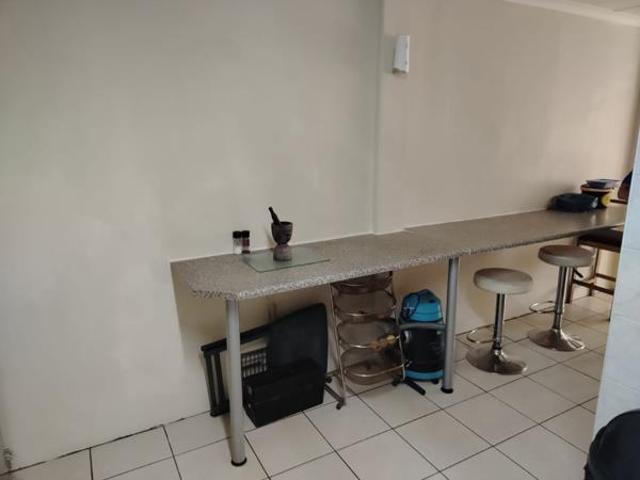 1 Bedroom Apartment in Parow Central
