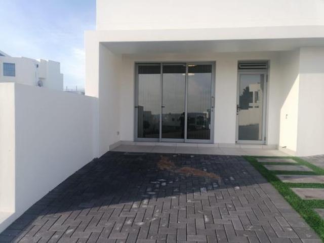 1 Bedroom Apartment in Paradise Beach