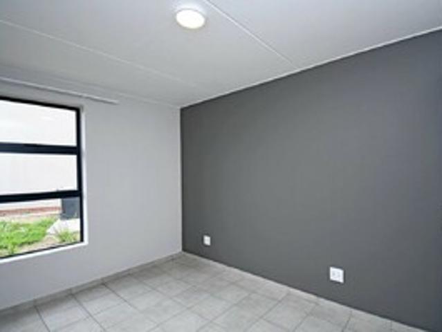 1 Bedroom Apartment in Parklands North