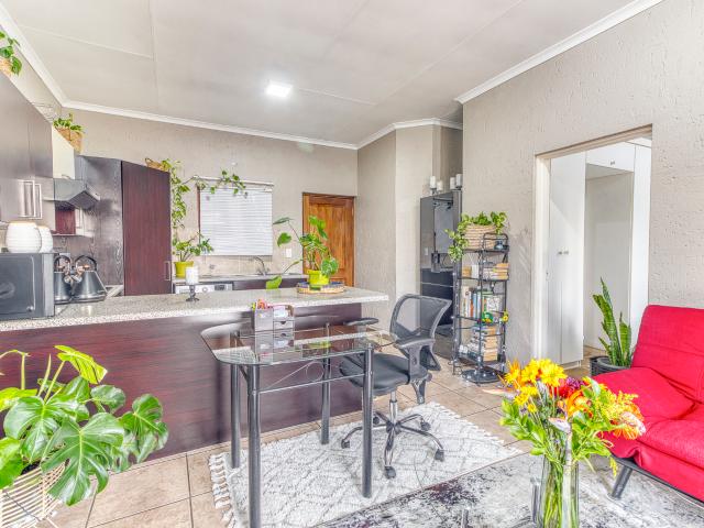 1 Bedroom Apartment in Paulshof
