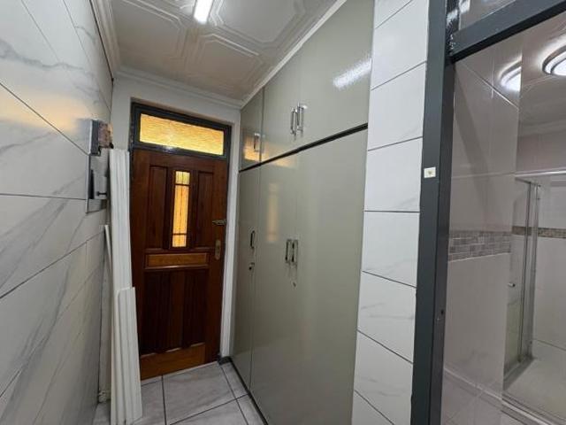 1 Bedroom Apartment in Pioneer Park