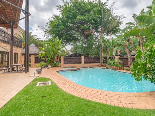 1 Bedroom Apartment in Pine Slopes