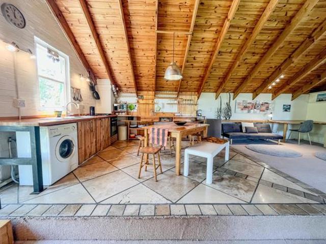 1 Bedroom Apartment in Pinelands